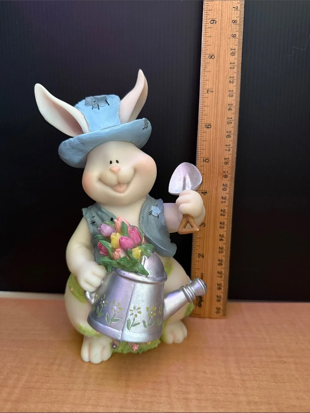 Home Interior resin bunnies